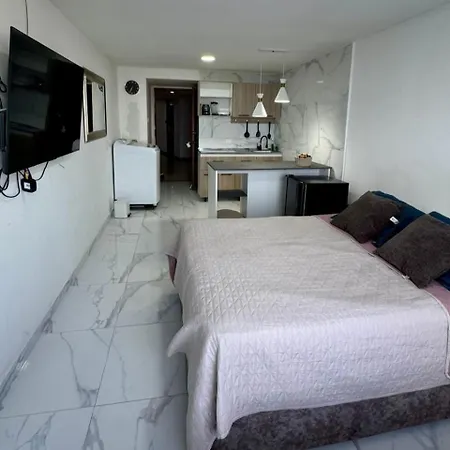 Apartamento Balcones Del Caribe En El Laguito Torres Del *
